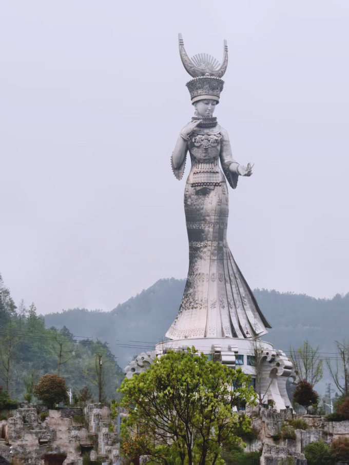 1744775632602496.jpg a2d1cff8-1b28-4f83-a6c2-d8fe226437620 (2).jpg